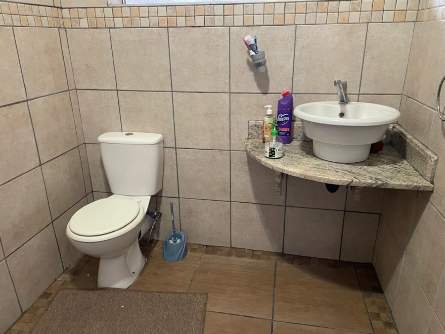 To Let 2 Bedroom Property for Rent in Chiselhurst Eastern Cape